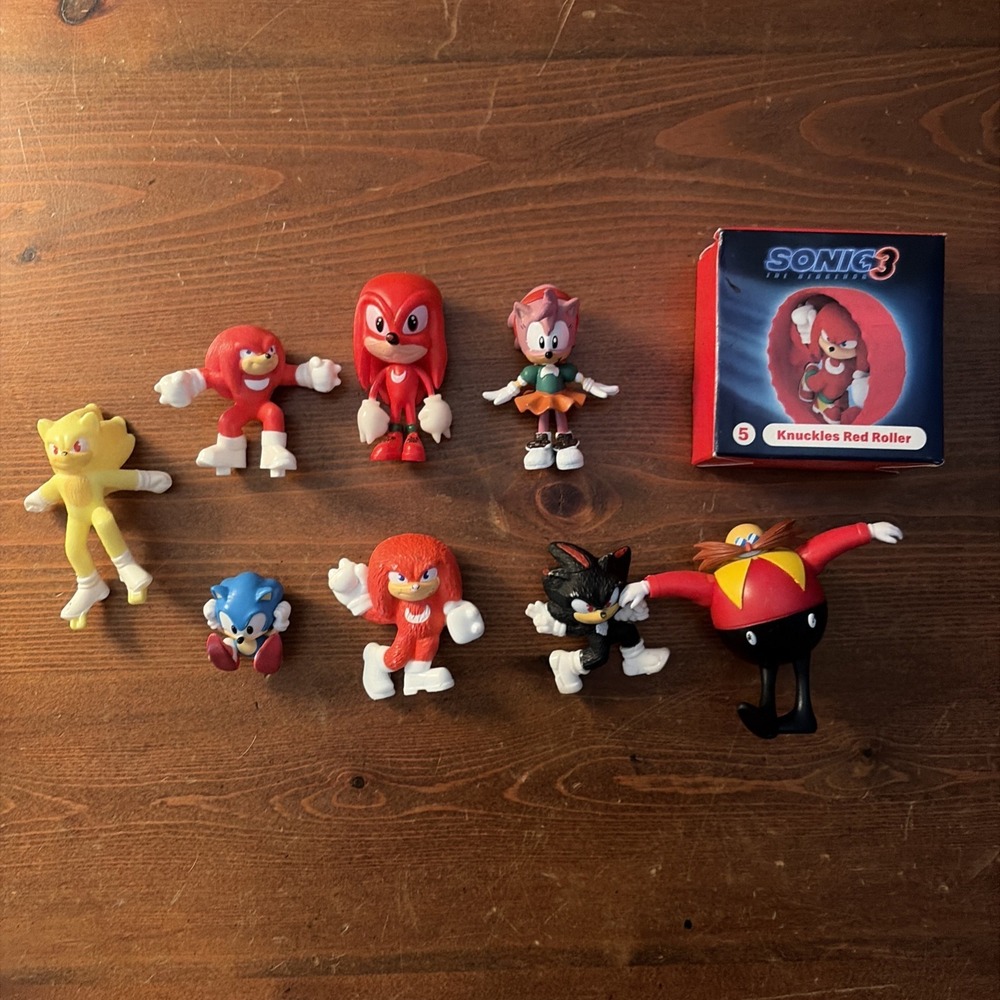 LOT OF 9 SONIC THE HEDGEHOG FIGURES